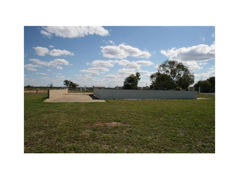 4 Fleming Drive, Roma QLD 4455