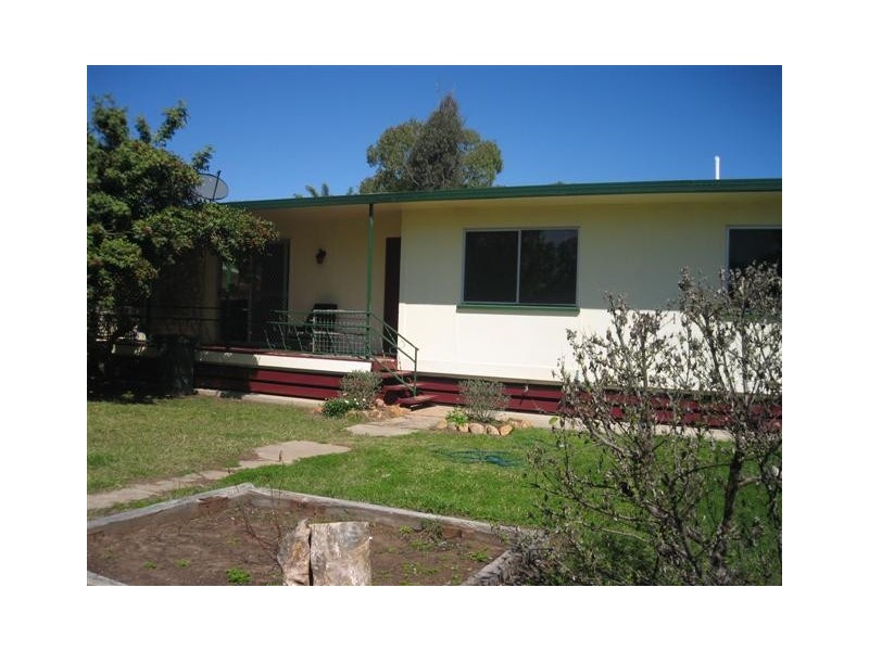 3 Wright Street, Roma QLD 4455