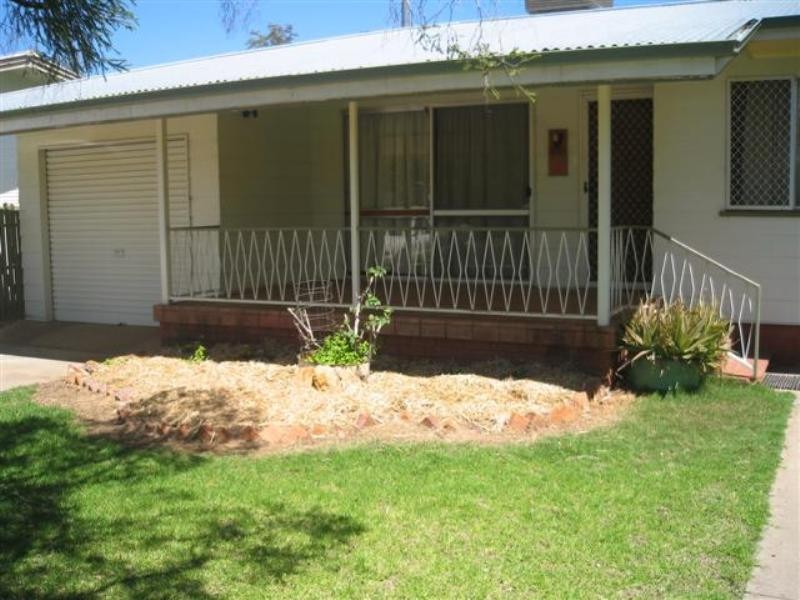 17 Borland Street, Roma QLD 4455