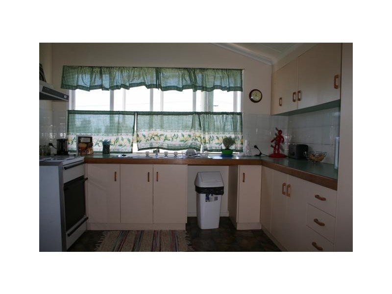 50 Chrystal Street, Roma QLD 4455