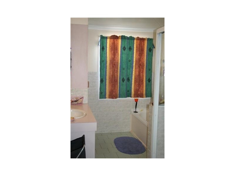 50 Chrystal Street, Roma QLD 4455