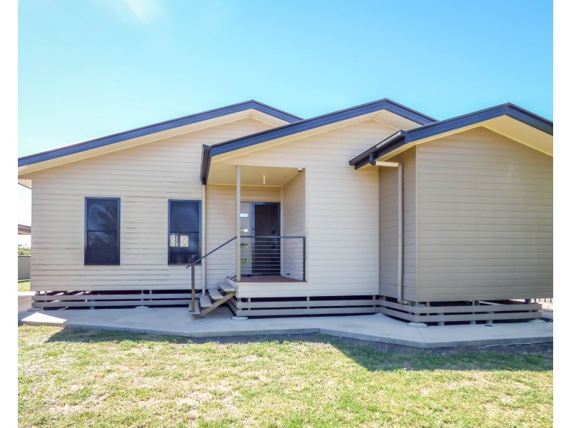 6 Lockyer Crescent, Roma QLD 4455