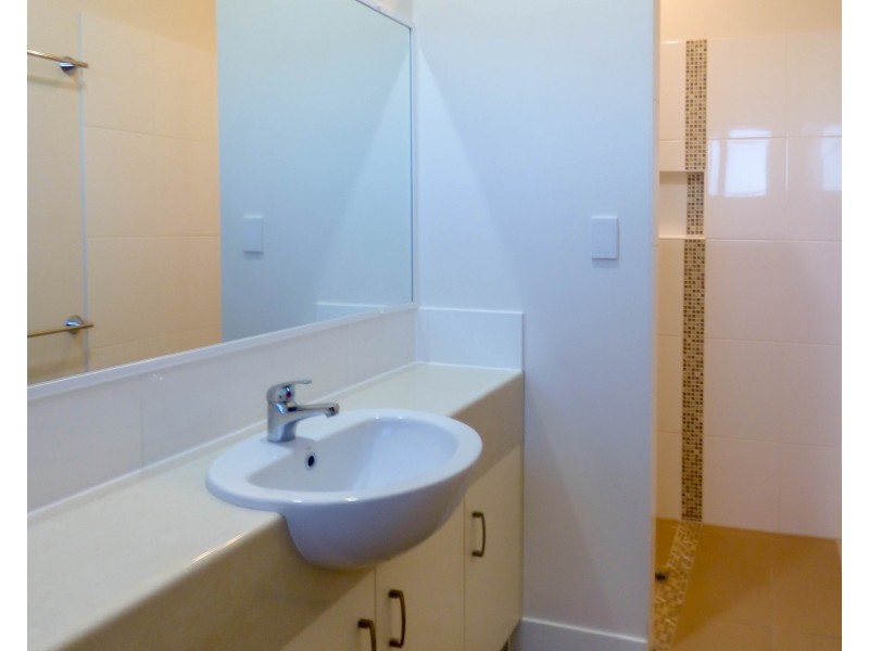 6 Lockyer Crescent, Roma QLD 4455