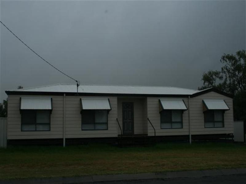 3 Powell Street, Roma QLD 4455