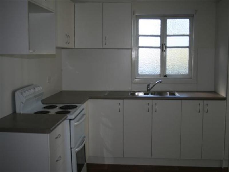 1 Hawthorne Street, Roma QLD 4455