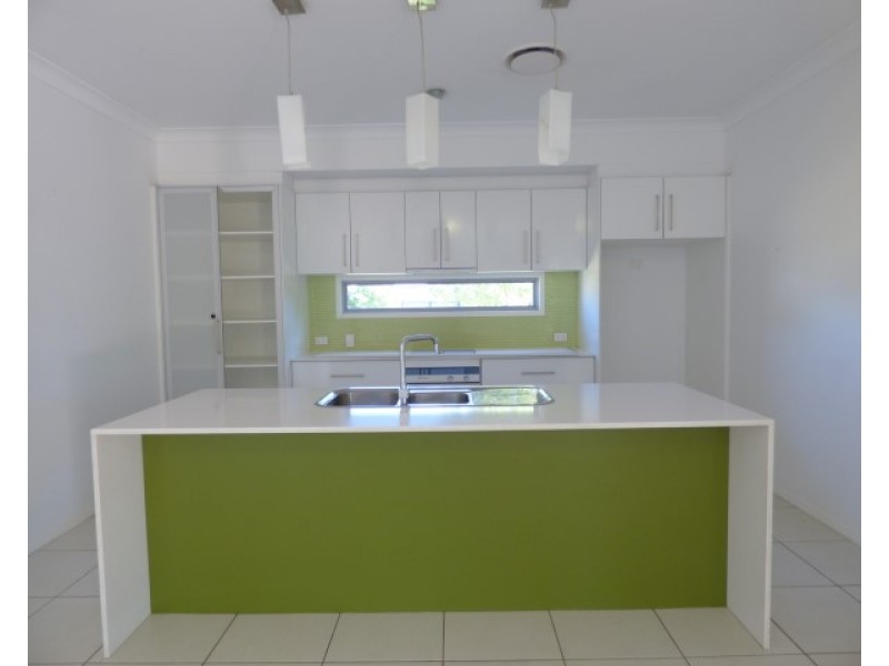 191 Charles Street, Roma QLD 4455