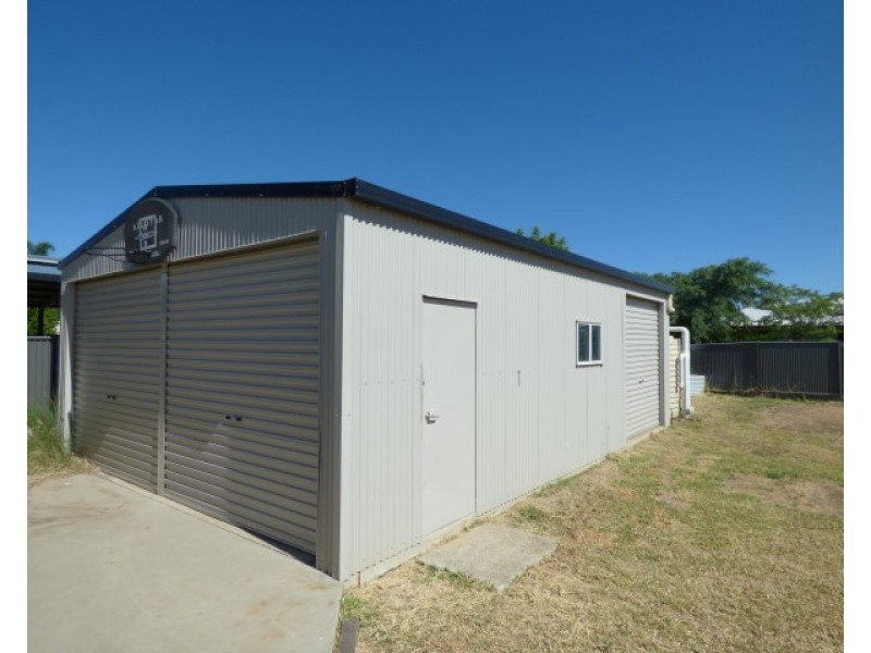 191 Charles Street, Roma QLD 4455