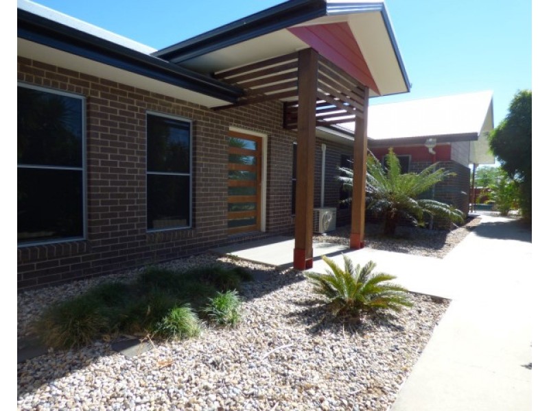 191 Charles Street, Roma QLD 4455