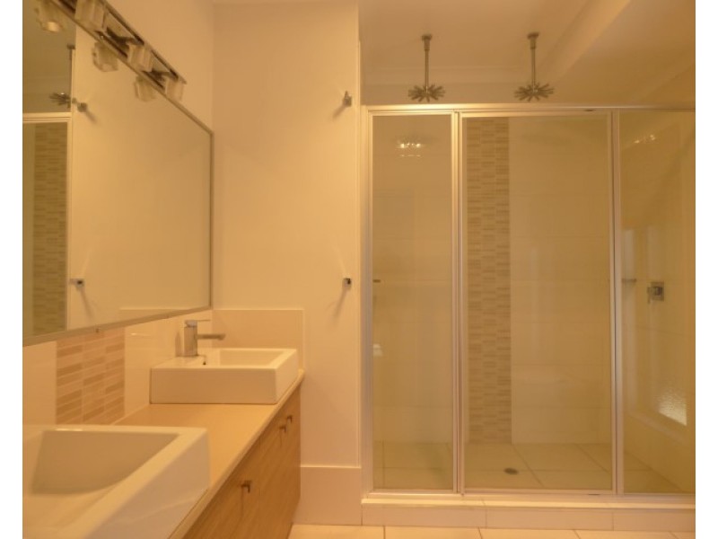 191 Charles Street, Roma QLD 4455