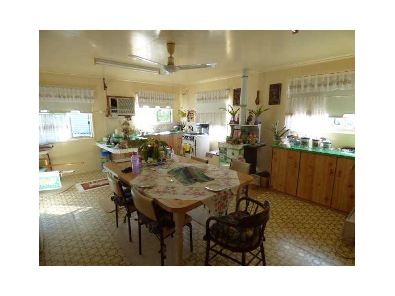 43 Russell Street, Wallumbilla QLD 4428