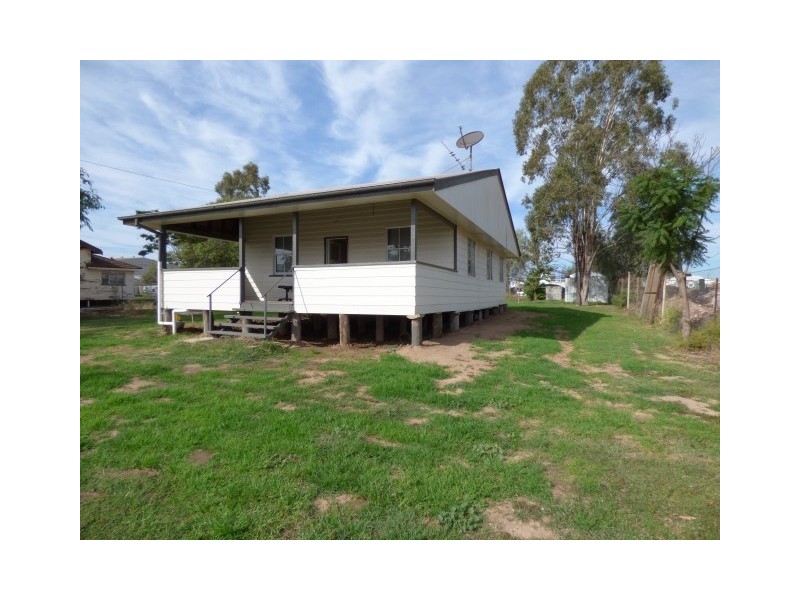 142 Raglan, Roma QLD 4455