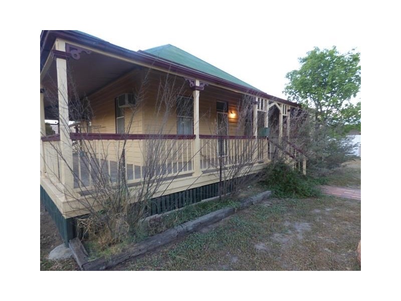 3 ferrier, Roma QLD 4455
