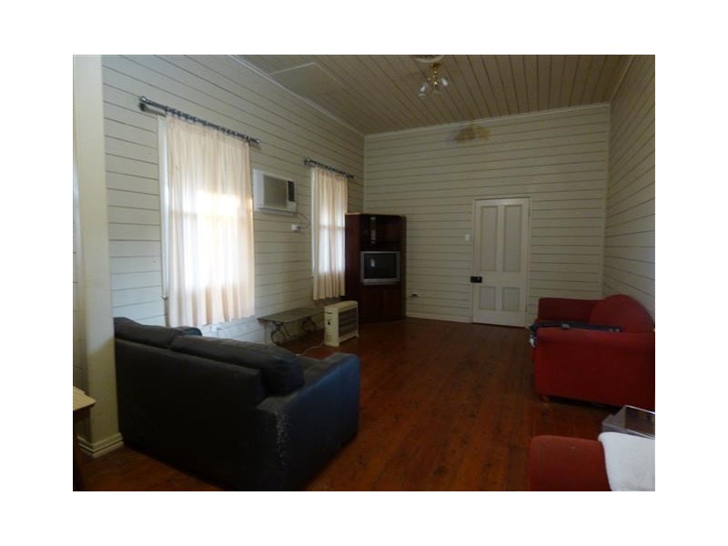 3 ferrier, Roma QLD 4455