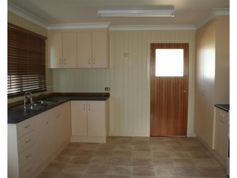 3/104 Wyndham Street, Roma QLD 4455