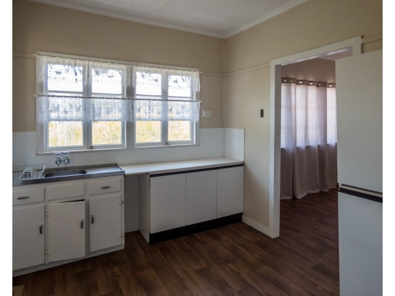 9 Fowles Street, Roma QLD 4455