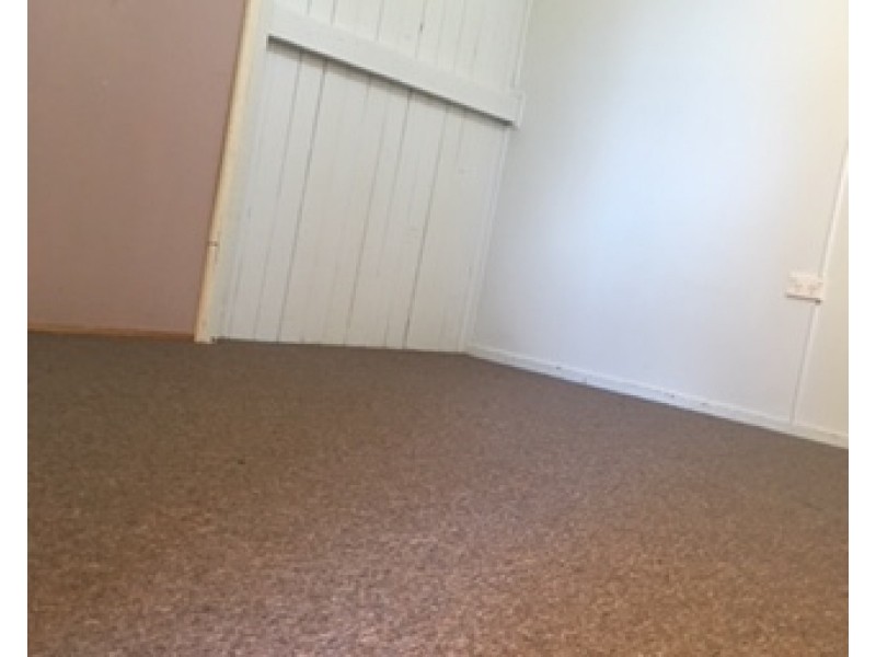 13 Ronald Street, Injune QLD 4454