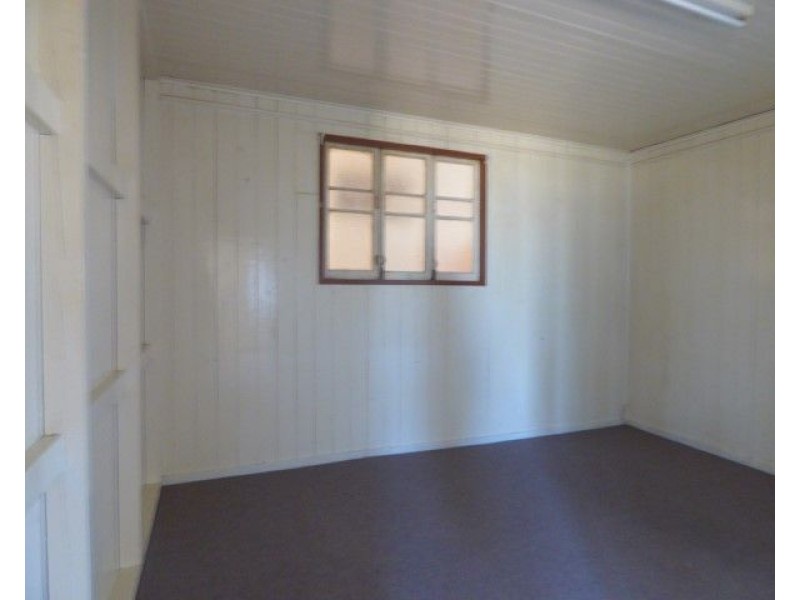 1/60 Chrystal Street, Roma QLD 4455