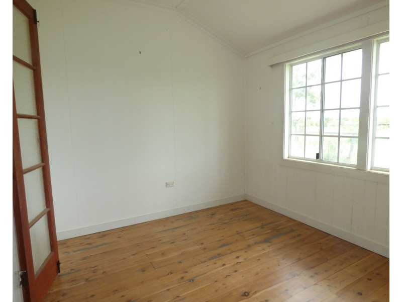 237 Charles Street, Roma QLD 4455