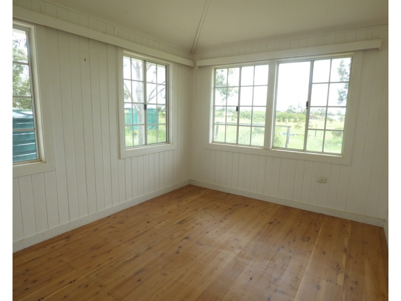 237 Charles Street, Roma QLD 4455