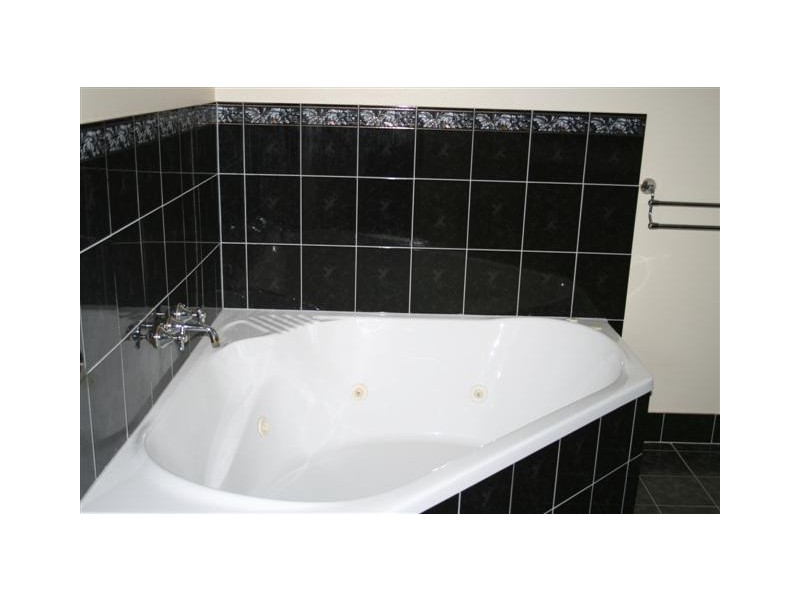 233 Edwardes Street, Roma QLD 4455