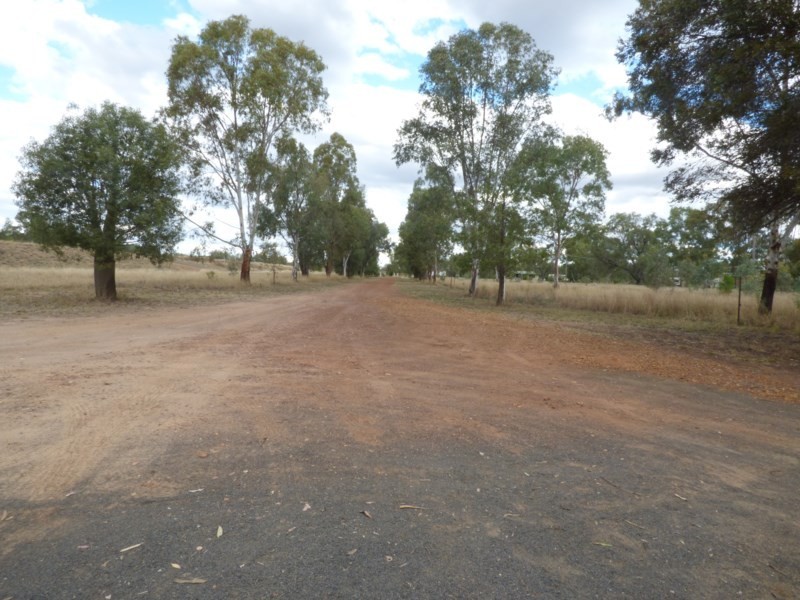 27 McPhie Street, Roma QLD 4455