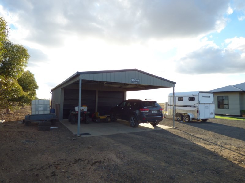 31 Henry, Hodgson QLD 4455