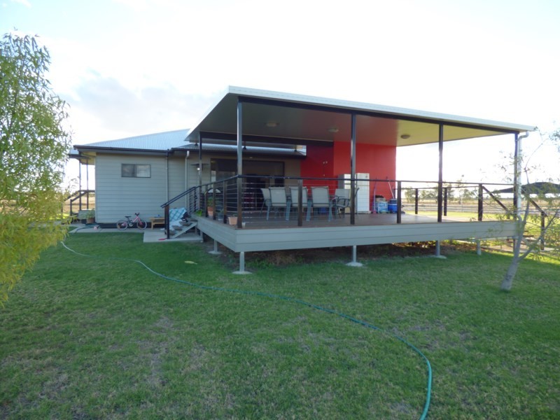 31 Henry, Hodgson QLD 4455