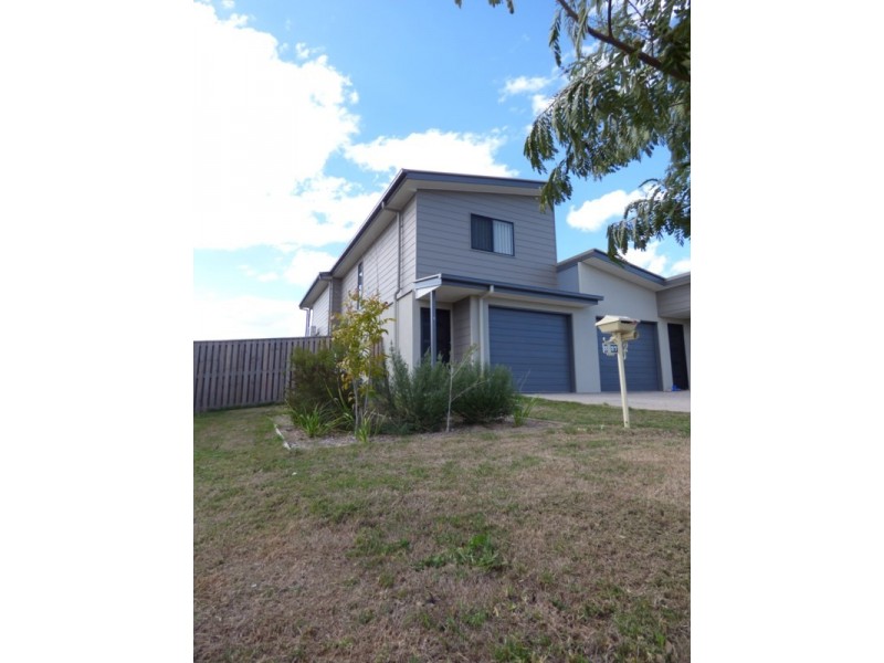 2/27 Lomandra Avenue, Roma QLD 4455