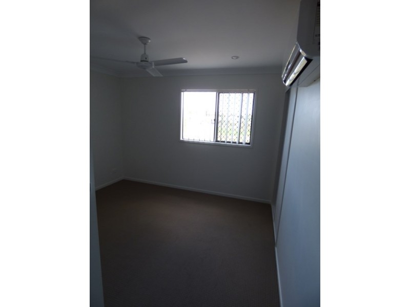 2/27 Lomandra Avenue, Roma QLD 4455