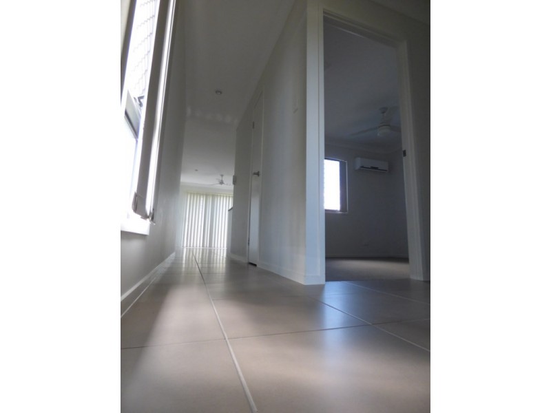 2/27 Lomandra Avenue, Roma QLD 4455