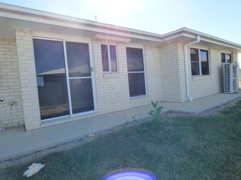 32 Beetson, Roma QLD 4455