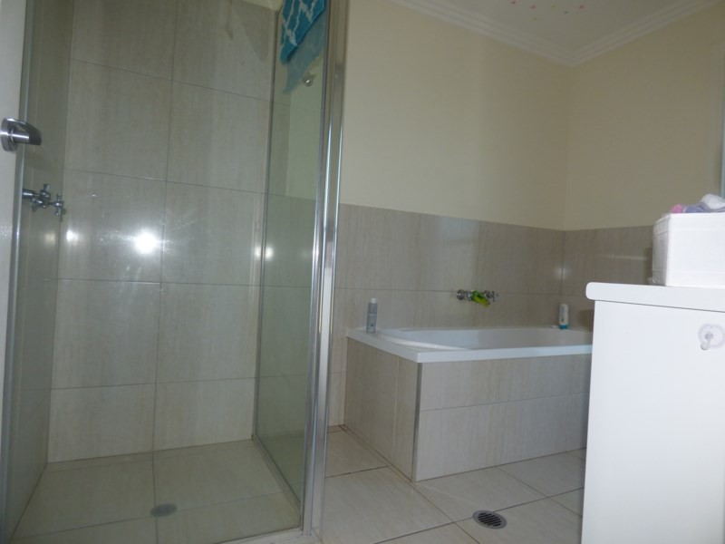 32 Beetson, Roma QLD 4455