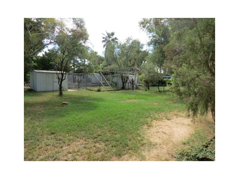 25 Alexander Avenue, Roma QLD 4455