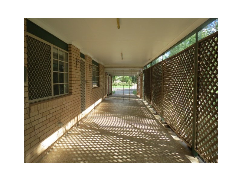 25 Alexander Avenue, Roma QLD 4455