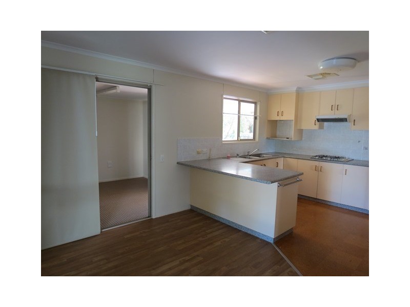 1 Bond Street, Roma QLD 4455