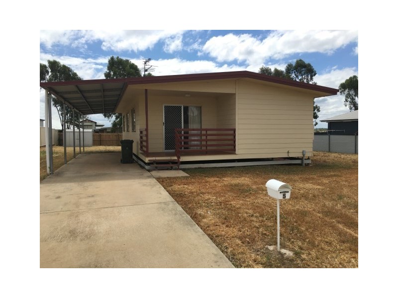 5 Karalee Court, Roma QLD 4455
