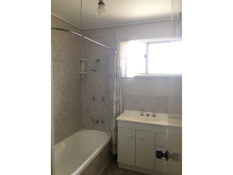 5 Karalee Court, Roma QLD 4455