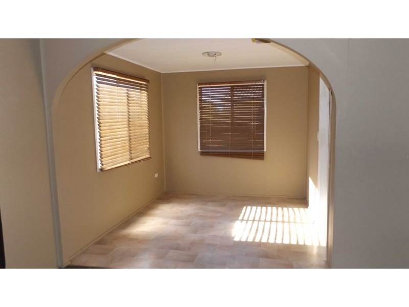 20 Elmer Street, Roma QLD 4455