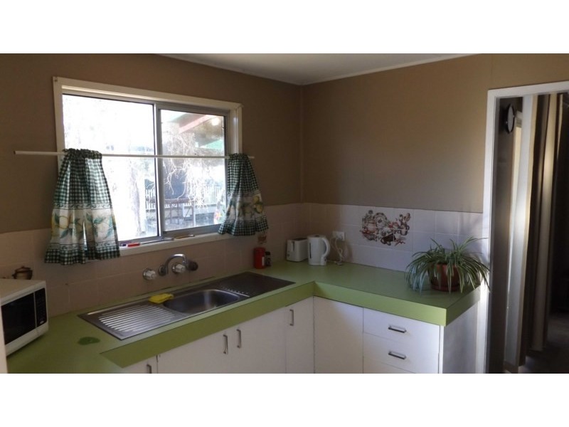 20 Elmer Street, Roma QLD 4455