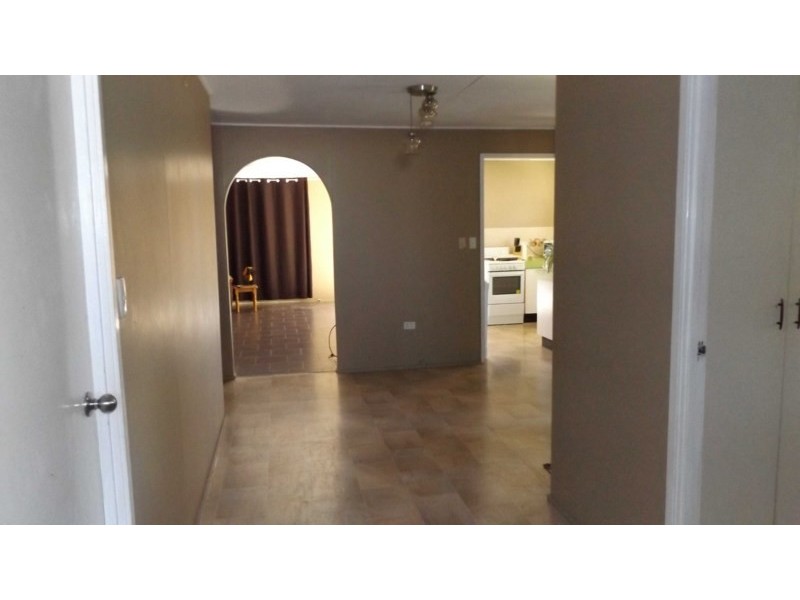 20 Elmer Street, Roma QLD 4455