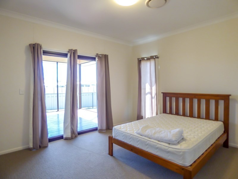 6 Lockyer Crescent, Roma QLD 4455