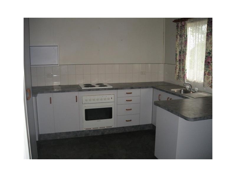 3 Laman Street, Roma QLD 4455