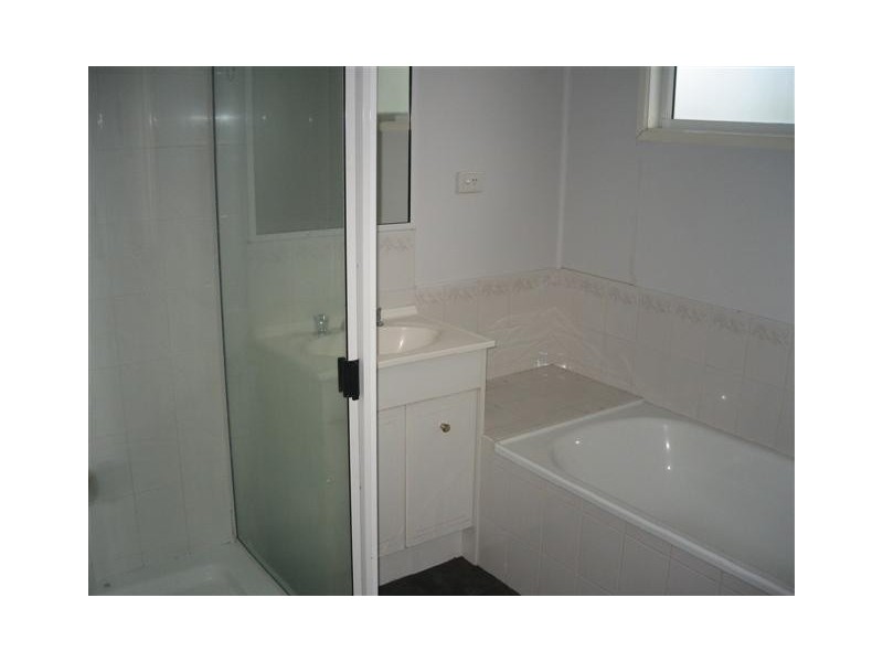 3 Laman Street, Roma QLD 4455