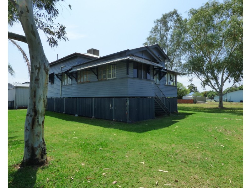 21-23 Station Street, Roma QLD 4455