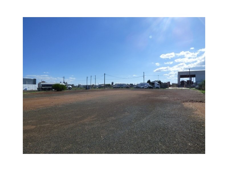 64 – 66 Spencer Street, Roma QLD 4455