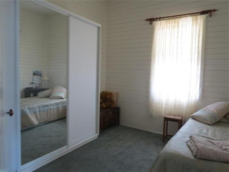 25 Lewis Street, Roma QLD 4455