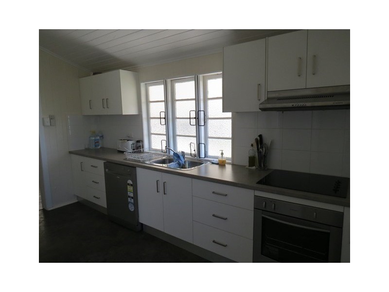 19 Hunter Street, Roma QLD 4455