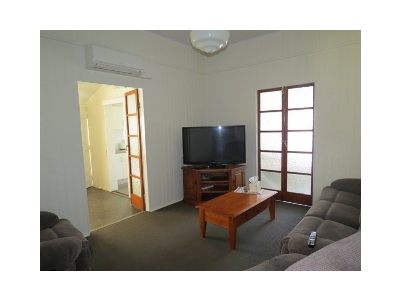 19 Hunter Street, Roma QLD 4455