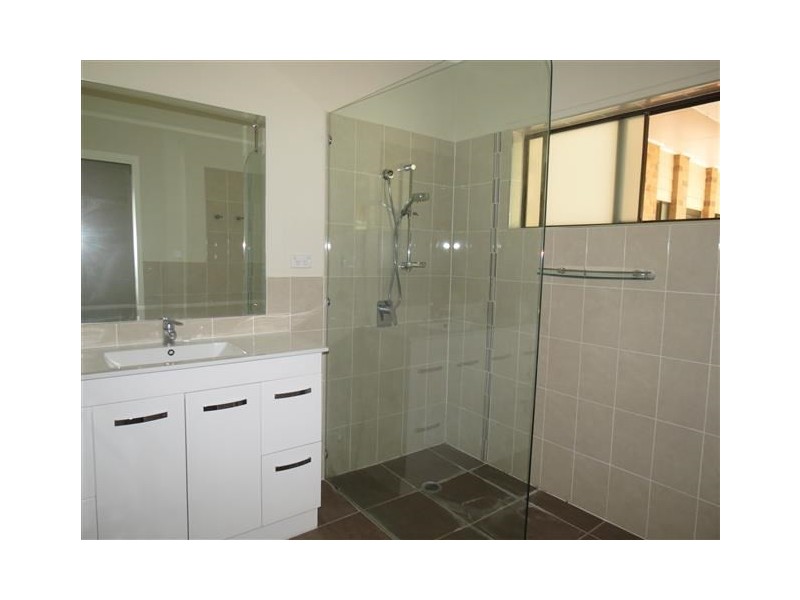11 Roma Crescent, Roma QLD 4455