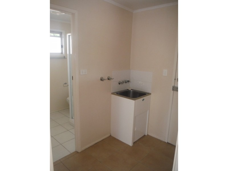 1/105 Currey Street, Roma QLD 4455